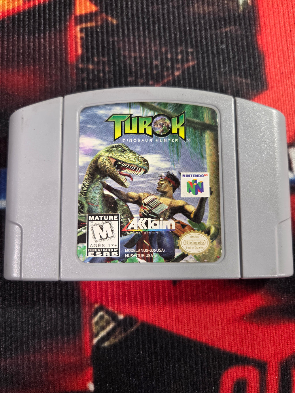 TUROK DINOSAUR HUNTER-N64