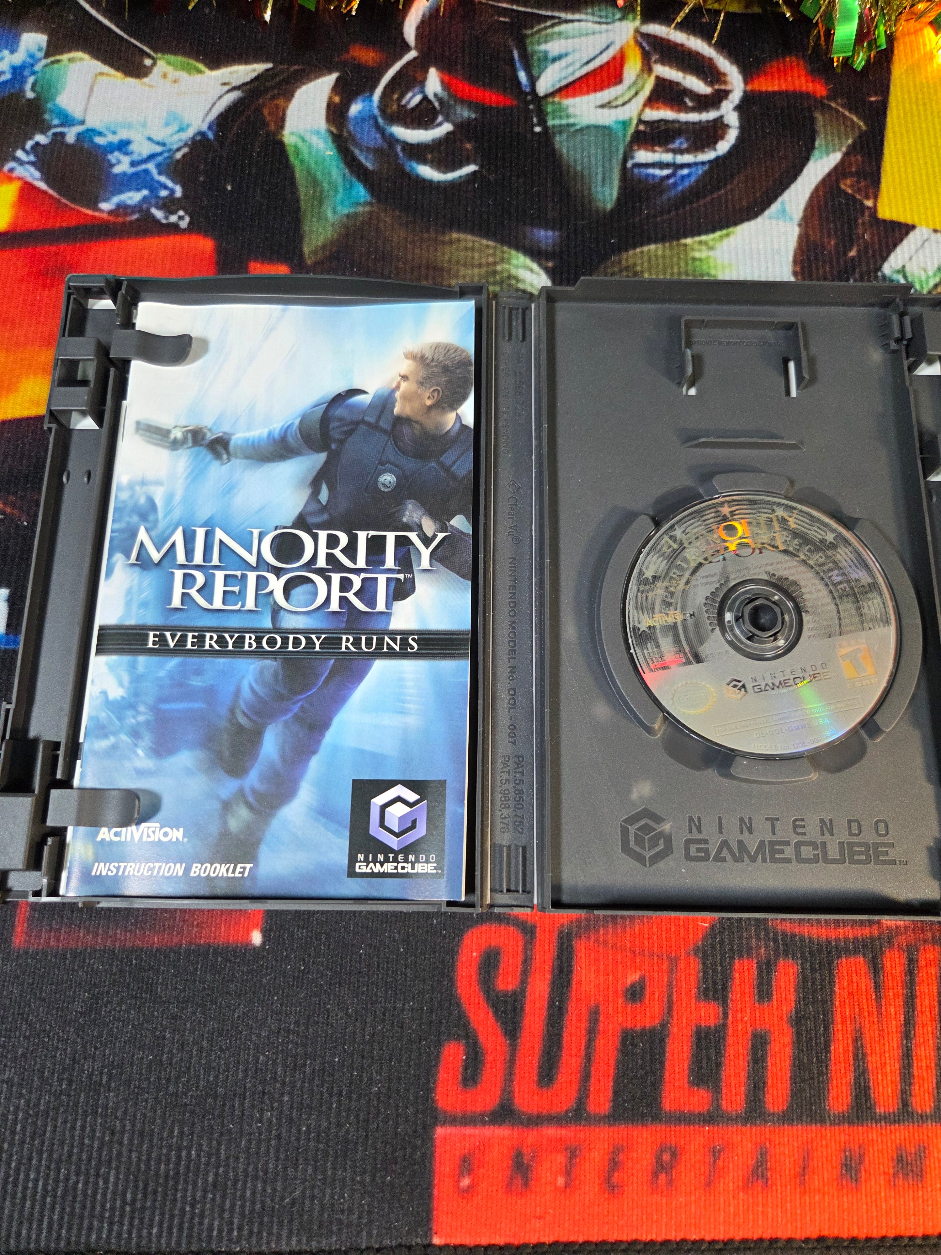 MINORITY REPORT EVERYBODY RUNS-GAMECUBE