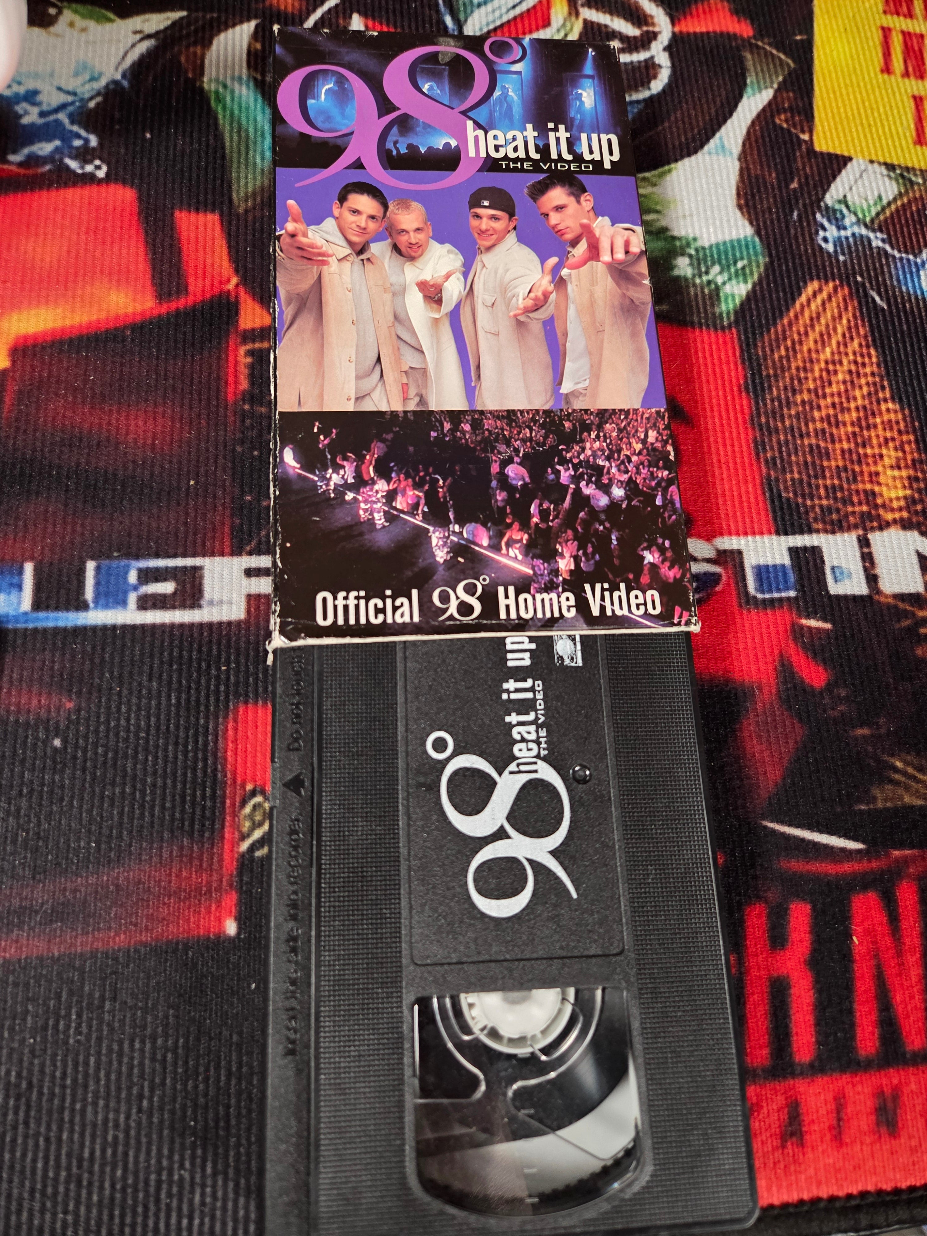 98°HEAT IT UP-VHS