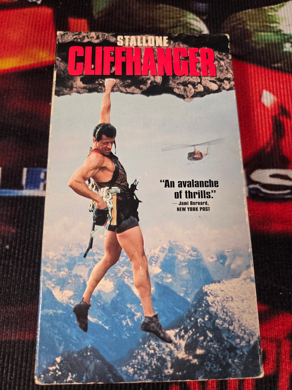 CLIFFHANGER-VHS
