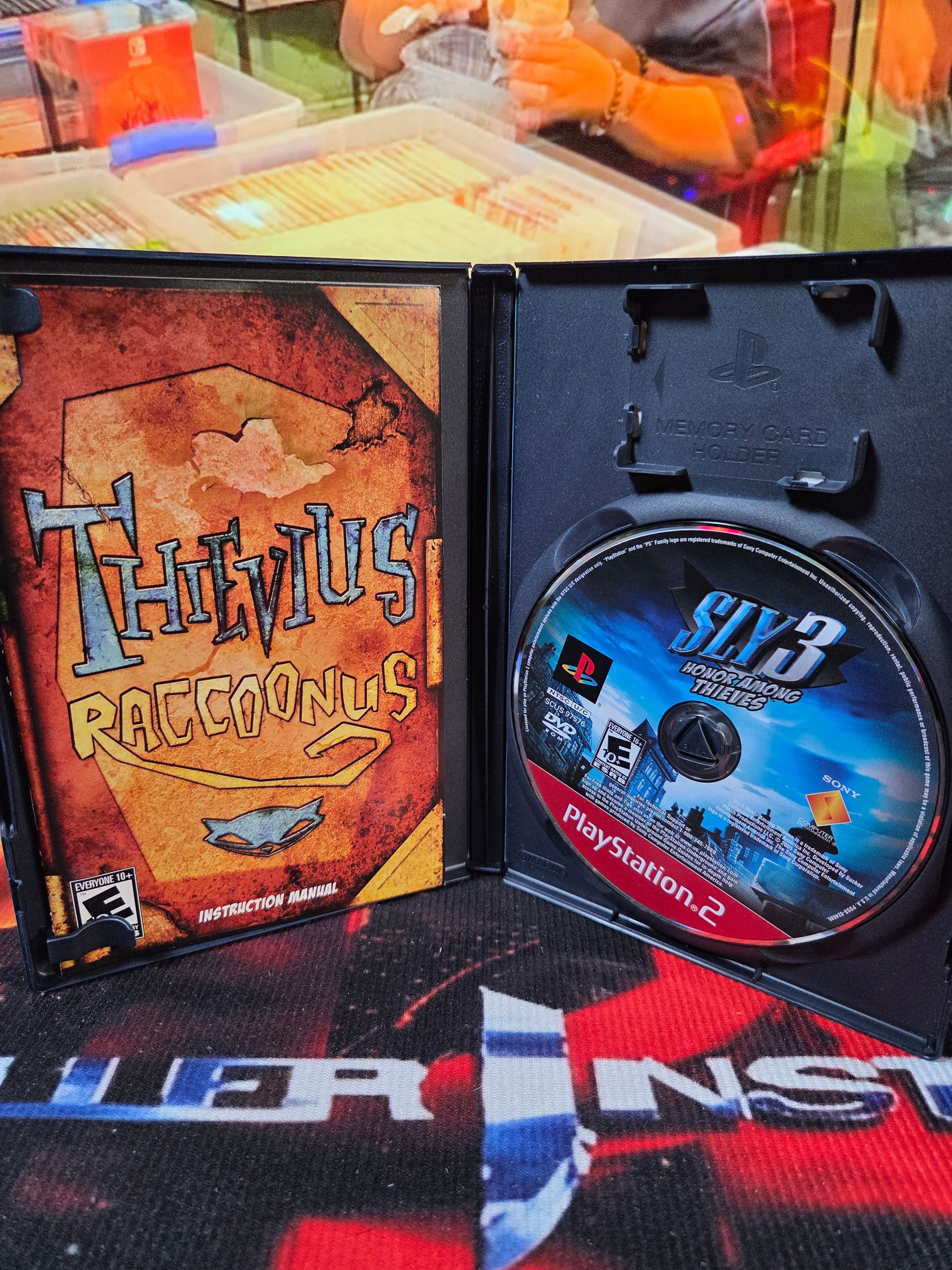 SLY 3 HONOR AMONG THIEVES-PS2