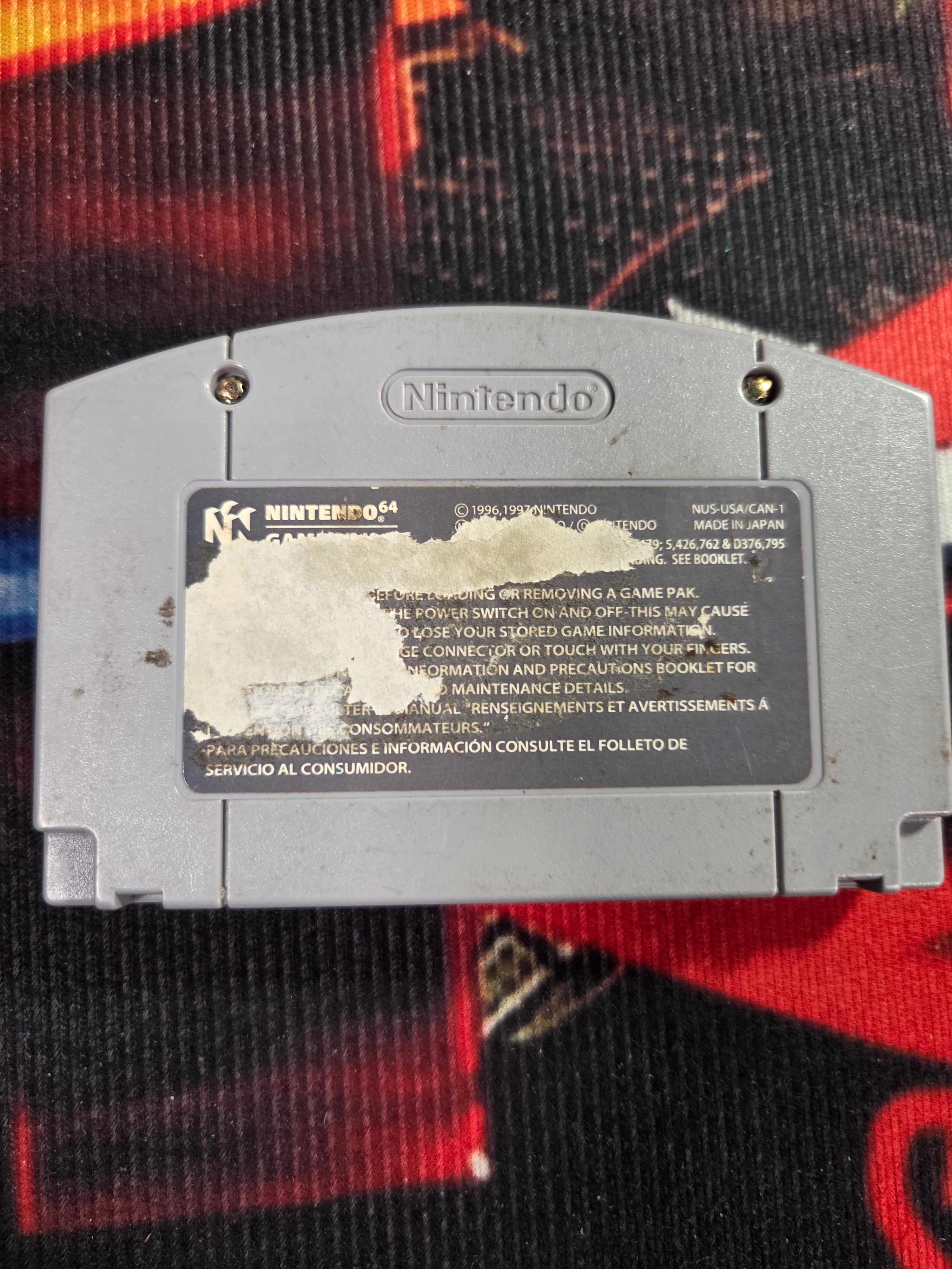 TUROK DINOSAUR HUNTER-N64