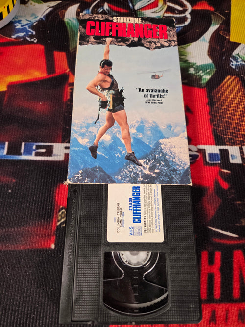 CLIFFHANGER-VHS